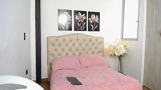 Kitty f00x online show from 04/25/26, 07:22