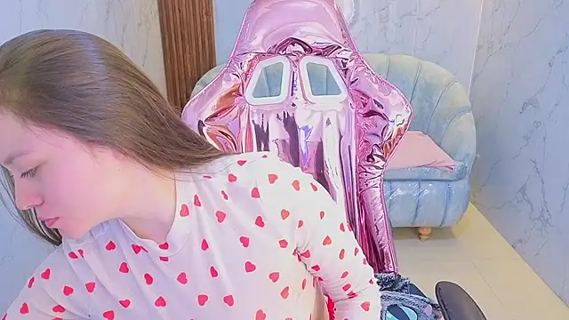 Amelia Cooper s online show from 03/06/26, 08:04