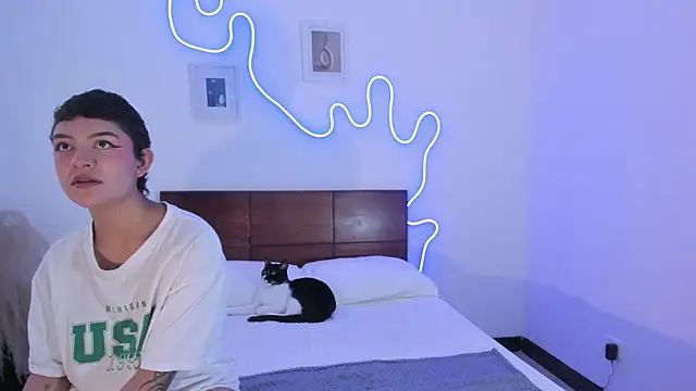 Snapshot of hardcoreheat_ind chatting on 02/08/26, 11:02 hardcoreheat ind online show from 02/08/26, 11:02