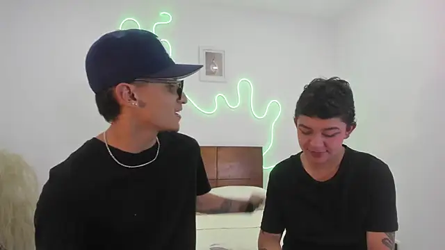 Snapshot of hardcoreheat_ind chatting on 02/13/26, 11:05 hardcoreheat ind online show from 02/13/26, 11:05