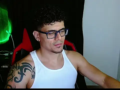 Snapshot of Logan0626 chatting on 02/11/26, 12:54 Logan0626 online show from 02/11/26, 12:54