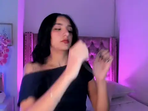 Aris Suarez online show from 05/22/26, 04:32