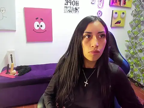 TiffanyDream8 online show from 03/03/26, 09:33