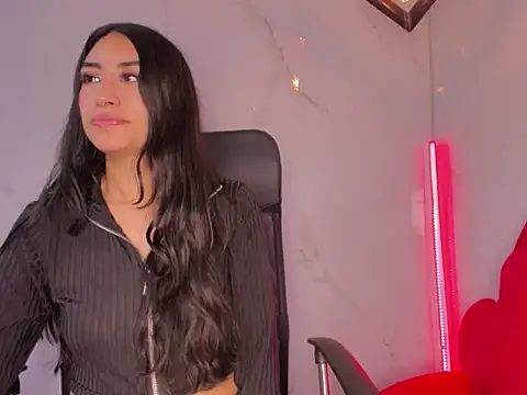 Snapshot of TiffanyDream8 chatting on 02/20/26, 09:50 TiffanyDream8 online show from 02/20/26, 09:50