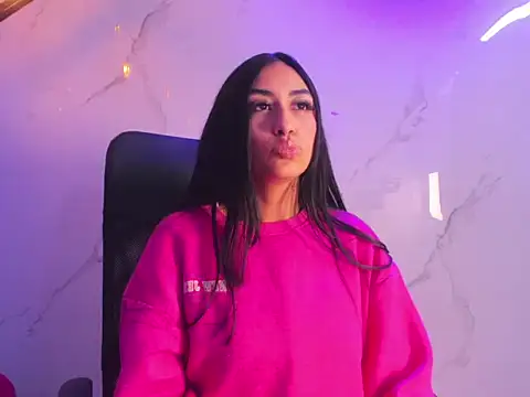 Snapshot of TiffanyDream8 chatting on 02/18/26, 09:44 TiffanyDream8 online show from 02/18/26, 09:44