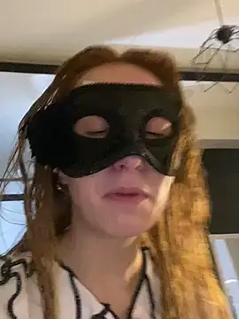 Snapshot of seluna_baby chatting on 02/18/26, 07:32 seluna baby online show from 02/18/26, 07:32