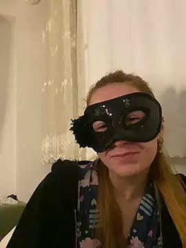 Snapshot of seluna_baby chatting on 02/24/26, 12:11 seluna baby online show from 02/24/26, 12:11