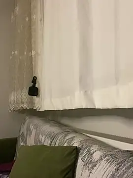 Snapshot of seluna_baby chatting on 02/17/26, 05:10 seluna baby online show from 02/17/26, 05:10