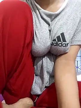 Snapshot of Cute_Queen_Noor chatting on 03/11/26, 04:23 Cute Queen Noor online show from 03/11/26, 04:23