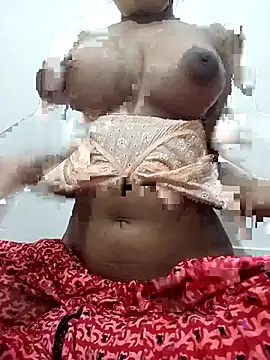 Snapshot of Cute_Queen_Noor chatting on 03/19/26, 04:51 Cute Queen Noor online show from 03/19/26, 04:51