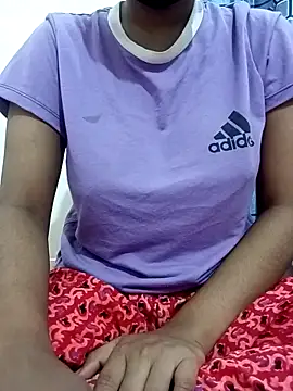 Snapshot of Cute_Queen_Noor chatting on 02/13/26, 01:11 Cute Queen Noor online show from 02/13/26, 01:11