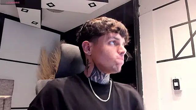 Declan-Foxx online show from 04/07/26, 08:43