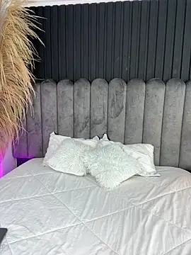 Nanda vixen  online show from 02/24/26, 09:04