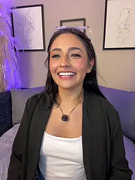 Nanda vixen  online show from 05/12/26, 11:00