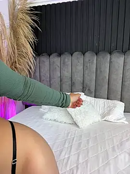 Nanda vixen  online show from 02/18/26, 09:22