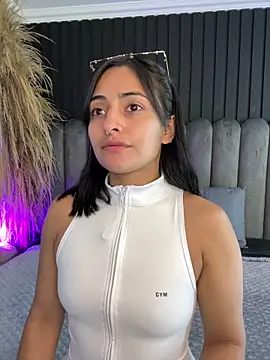Nanda vixen  online show from 05/21/26, 11:02