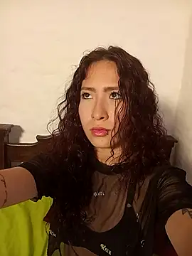 Snapshot of ViolettNyx chatting on 02/26/26, 03:56 ViolettNyx online show from 02/26/26, 03:56