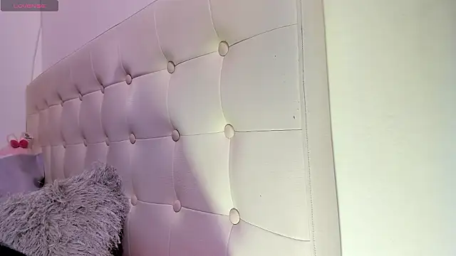 MiaEvans0 online show from 03/27/26, 03:04