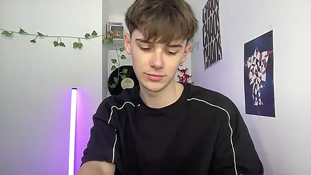 YourMilkyGuy online show from 04/08/26, 03:02