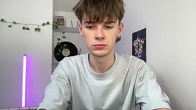 YourMilkyGuy online show from 04/17/26, 01:36