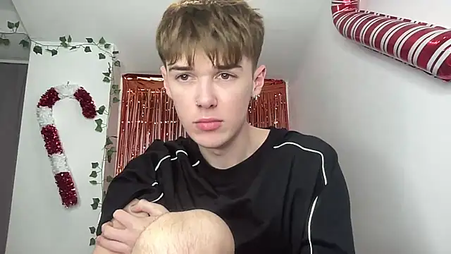 Snapshot of YourMilkyGuy chatting on 02/10/26, 04:17 YourMilkyGuy online show from 02/10/26, 04:17