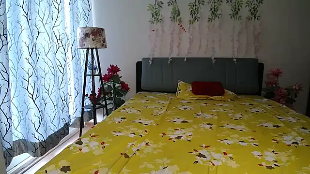  Shanvii  online show from 04/10/26, 04:41