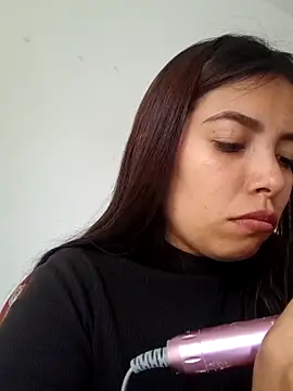 Snapshot of Ariana_Castillo__ chatting on 02/22/26, 03:24 Ariana Castillo online show from 02/22/26, 03:24