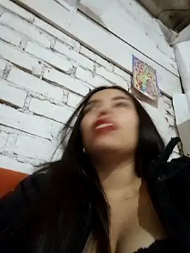 Snapshot of Ariana_Castillo__ chatting on 02/20/26, 01:13 Ariana Castillo online show from 02/20/26, 01:13