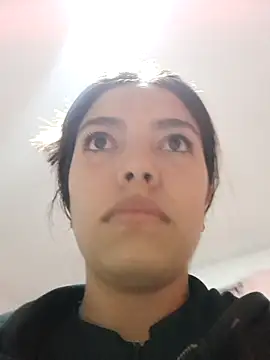 Snapshot of Ariana_Castillo__ chatting on 02/14/26, 12:16 Ariana Castillo online show from 02/14/26, 12:16