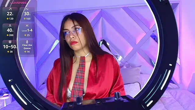 Snapshot of Ariana_Castillo__ chatting on 02/19/26, 12:57 Ariana Castillo online show from 02/19/26, 12:57