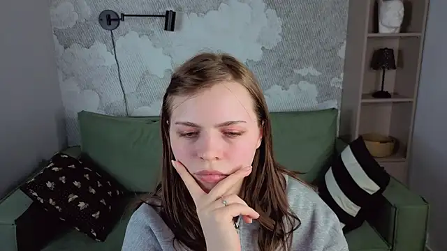 LesleySky online show from 02/22/26, 06:09