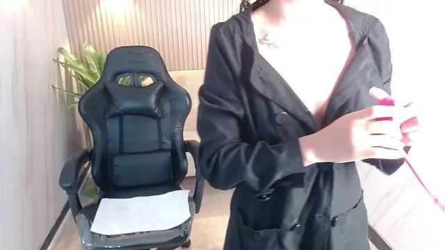 lili mint tf online show from 03/14/26, 09:10