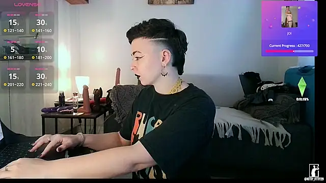 kittyfitty29 online show from 04/22/26, 08:26