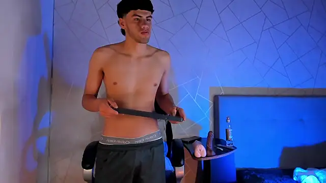 Milo Thompson online show from 03/28/26, 05:41