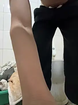 Snapshot of Graymenn chatting on 02/11/26, 03:34 Graymenn online show from 02/11/26, 03:34