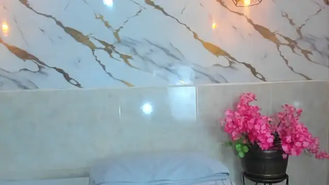 camiifox  online show from 03/12/26, 07:40