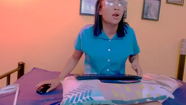 Snapshot of sexiempoderada18 chatting on 02/12/26, 01:33 sexiempoderada18 online show from 02/12/26, 01:33