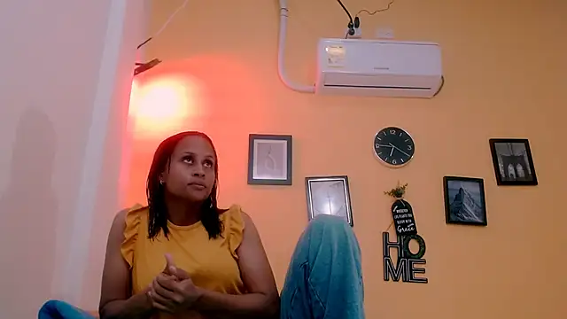 Snapshot of sexiempoderada18 chatting on 05/24/26, 01:22 sexiempoderada18 online show from 05/24/26, 01:22