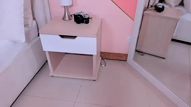 violeta rodriguezz online show from 04/06/26, 06:09