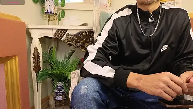 Snapshot of ItsZairen chatting on 02/28/26, 04:12 ItsZairen online show from 02/28/26, 04:12