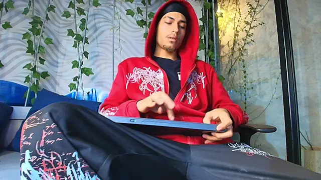 ItsZairen online show from 05/29/26, 03:56