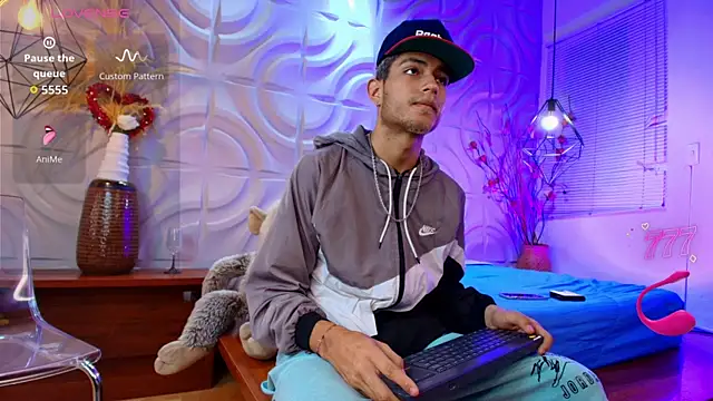 ItsZairen online show from 05/15/26, 03:26
