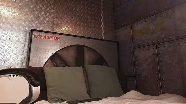 Snapshot of ItsZairen chatting on 02/12/26, 03:50 ItsZairen online show from 02/12/26, 03:50