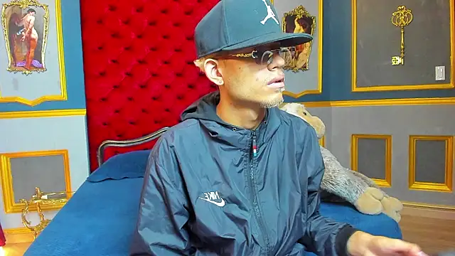 ItsZairen online show from 03/28/26, 03:40