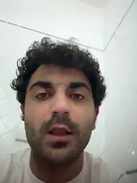 Snapshot of elia2711 chatting on 02/28/26, 03:55 elia2711 online show from 02/28/26, 03:55