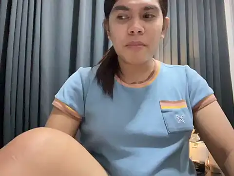 Snapshot of Mooree_naba chatting on 11/23/25, 12:59 Mooree naba online show from 11/23/25, 12:59