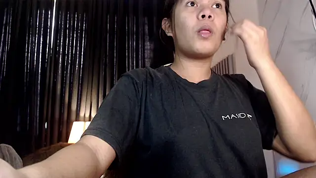 Snapshot of Mooree_naba chatting on 11/14/25, 11:08 Mooree naba online show from 11/14/25, 11:08