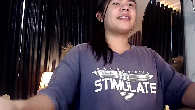 Snapshot of Mooree_naba chatting on 11/18/25, 11:26 Mooree naba online show from 11/18/25, 11:26