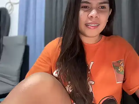 Snapshot of Mooree_naba chatting on 06/17/26, 12:15 Mooree naba online show from 06/17/26, 12:15