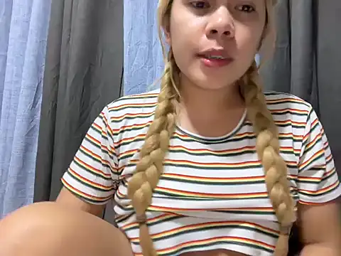 Snapshot of Mooree_naba chatting on 07/19/26, 01:08 Mooree naba online show from 07/19/26, 01:08